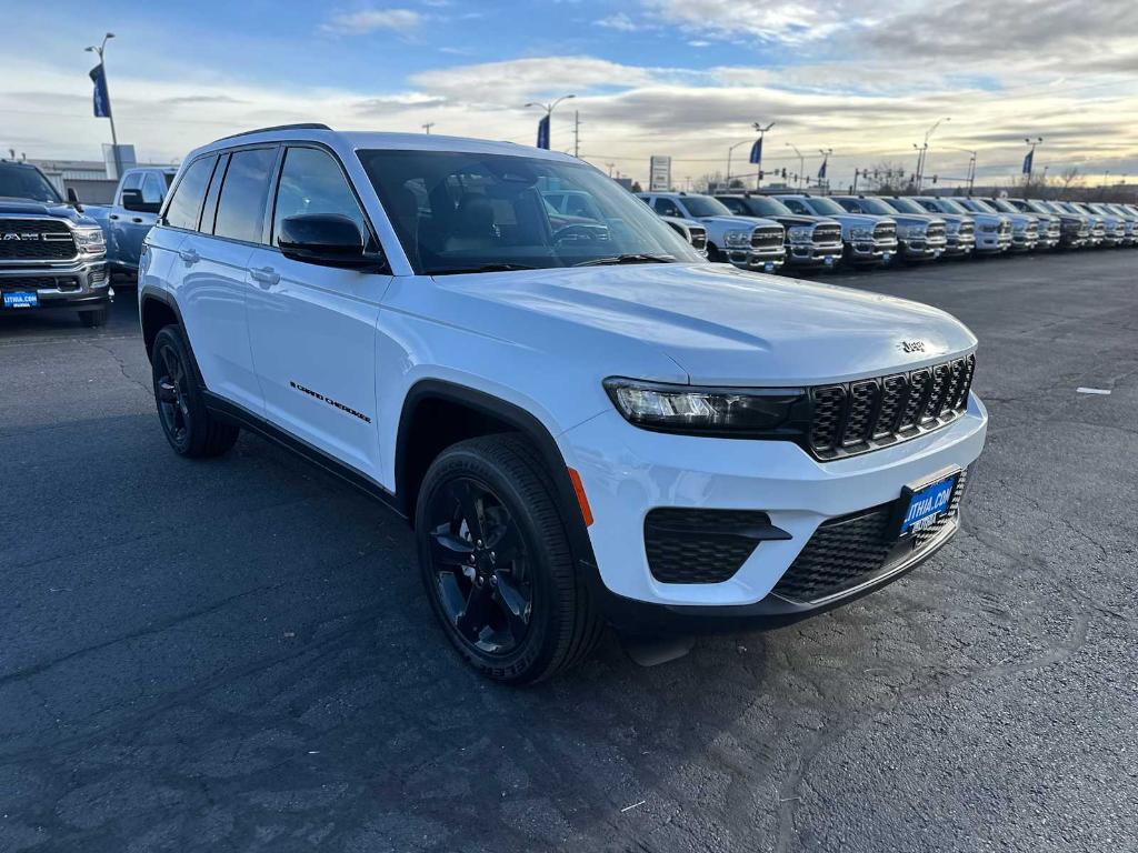 new 2025 Jeep Grand Cherokee car, priced at $41,794