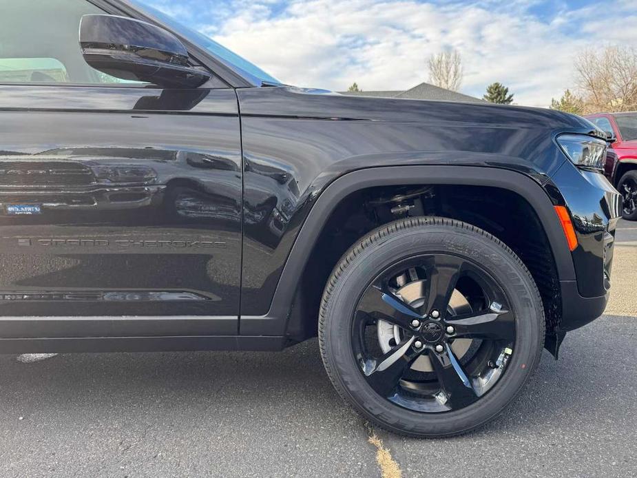 new 2025 Jeep Grand Cherokee car, priced at $42,011