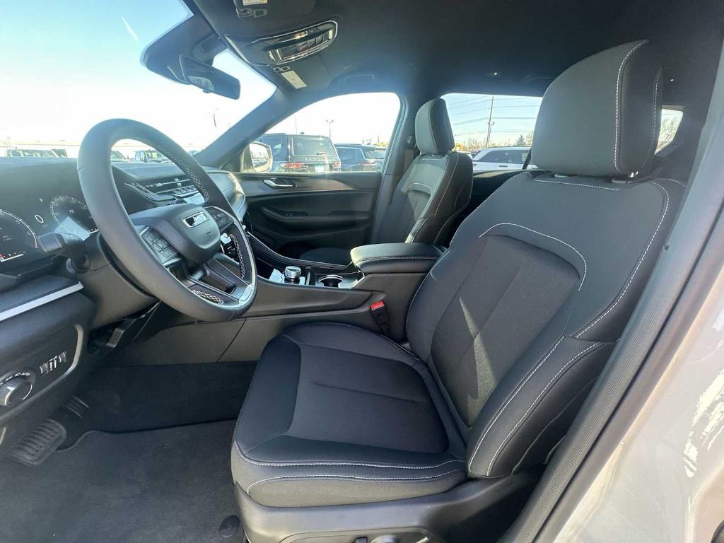 new 2025 Jeep Grand Cherokee L car, priced at $38,326