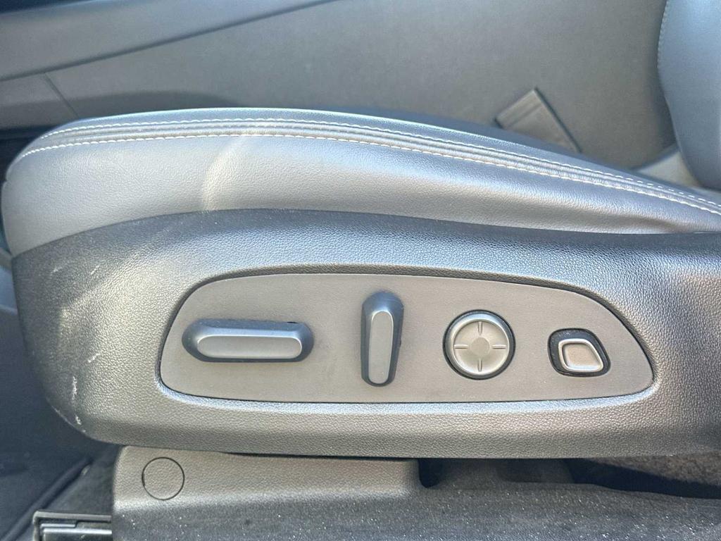 used 2024 Buick Enclave car, priced at $33,998