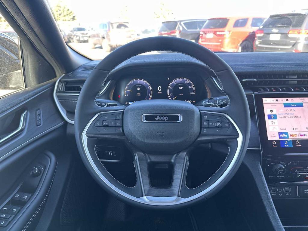 new 2025 Jeep Grand Cherokee car, priced at $42,701