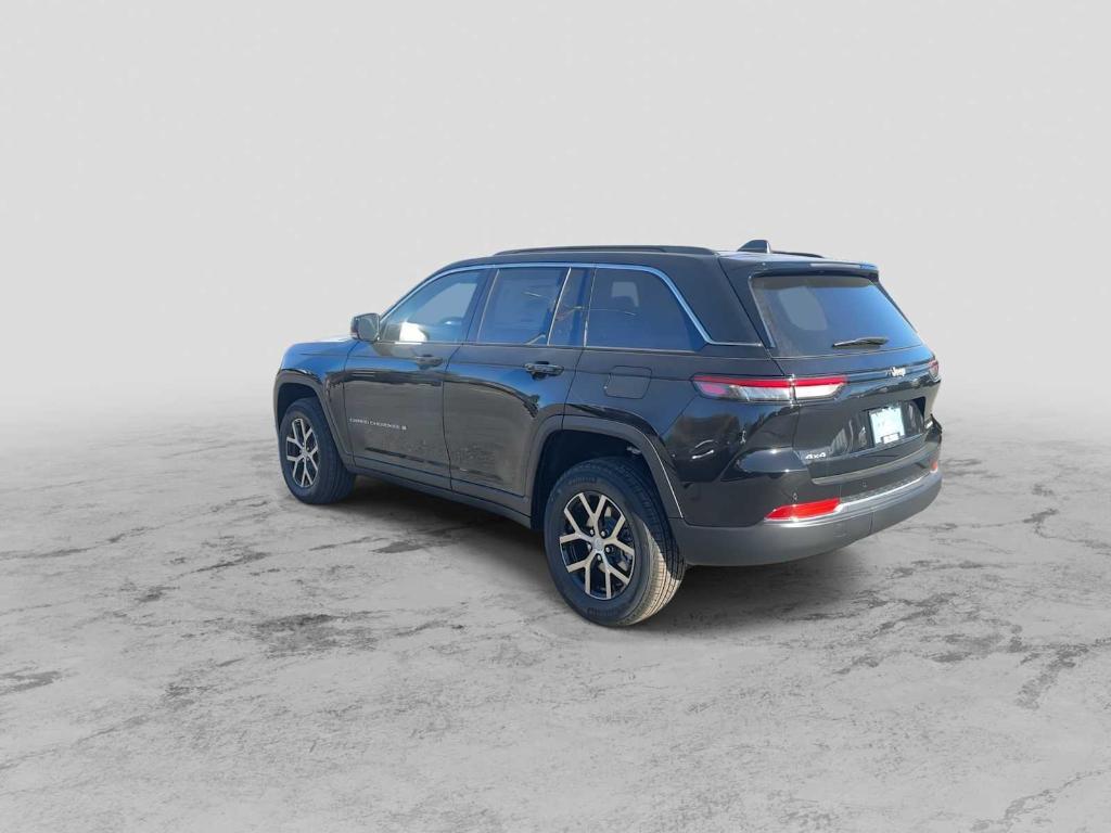 new 2025 Jeep Grand Cherokee car, priced at $42,701
