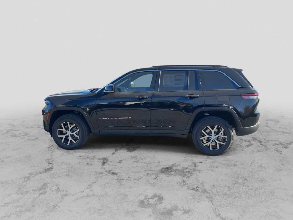 new 2025 Jeep Grand Cherokee car, priced at $42,701