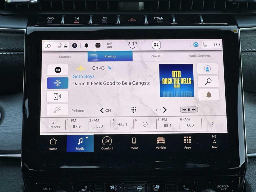 new 2025 Jeep Grand Cherokee L car, priced at $53,672