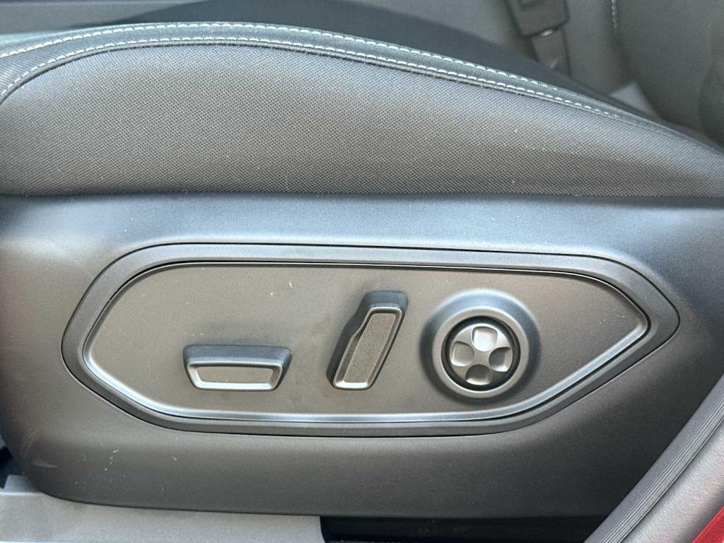 new 2025 Jeep Grand Cherokee car, priced at $36,540