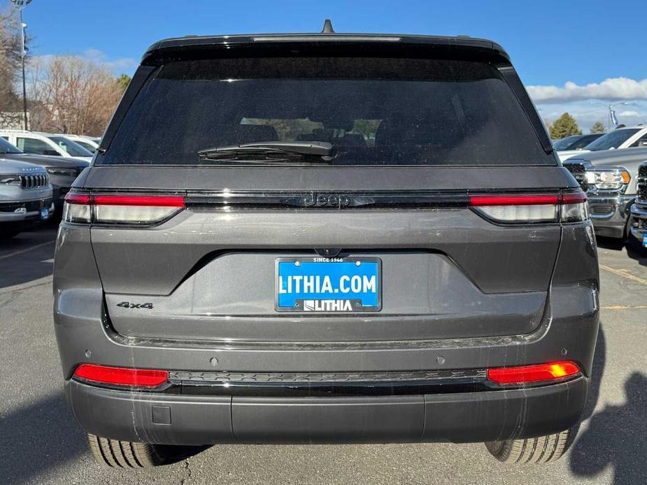 new 2025 Jeep Grand Cherokee car, priced at $42,011