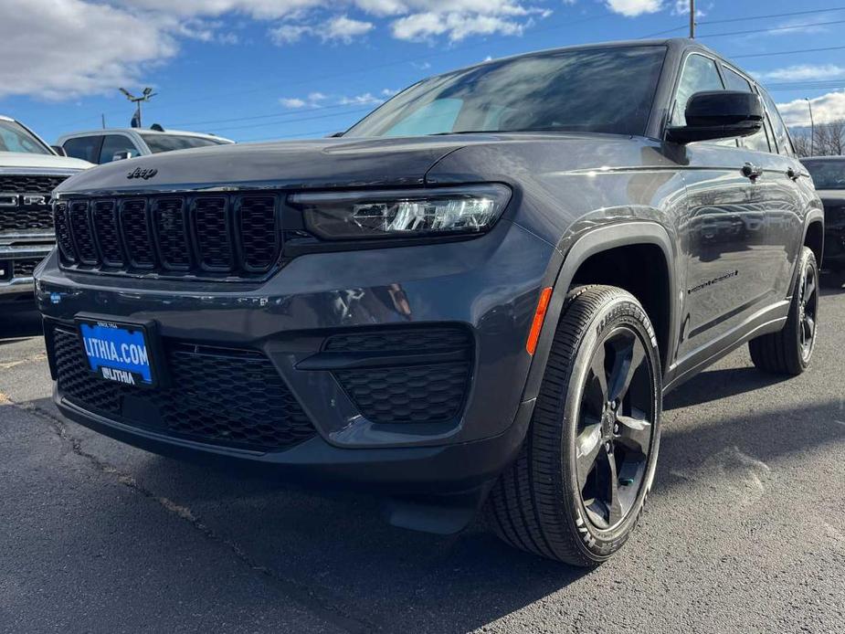 new 2025 Jeep Grand Cherokee car, priced at $42,011