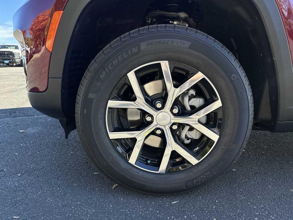 new 2025 Jeep Grand Cherokee car, priced at $45,245