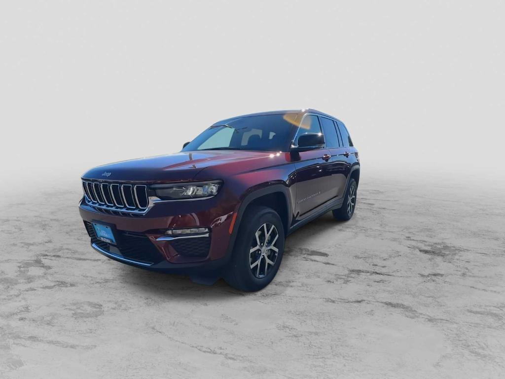 new 2025 Jeep Grand Cherokee car, priced at $45,245