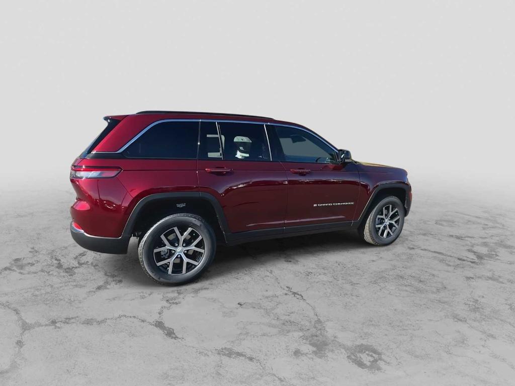 new 2025 Jeep Grand Cherokee car, priced at $45,245
