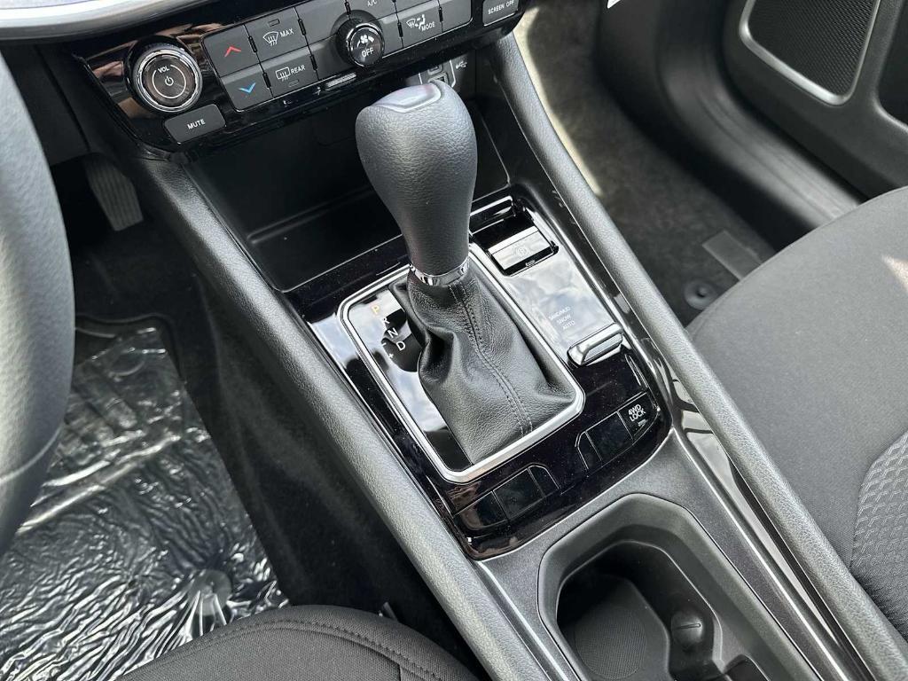 new 2025 Jeep Compass car, priced at $26,999