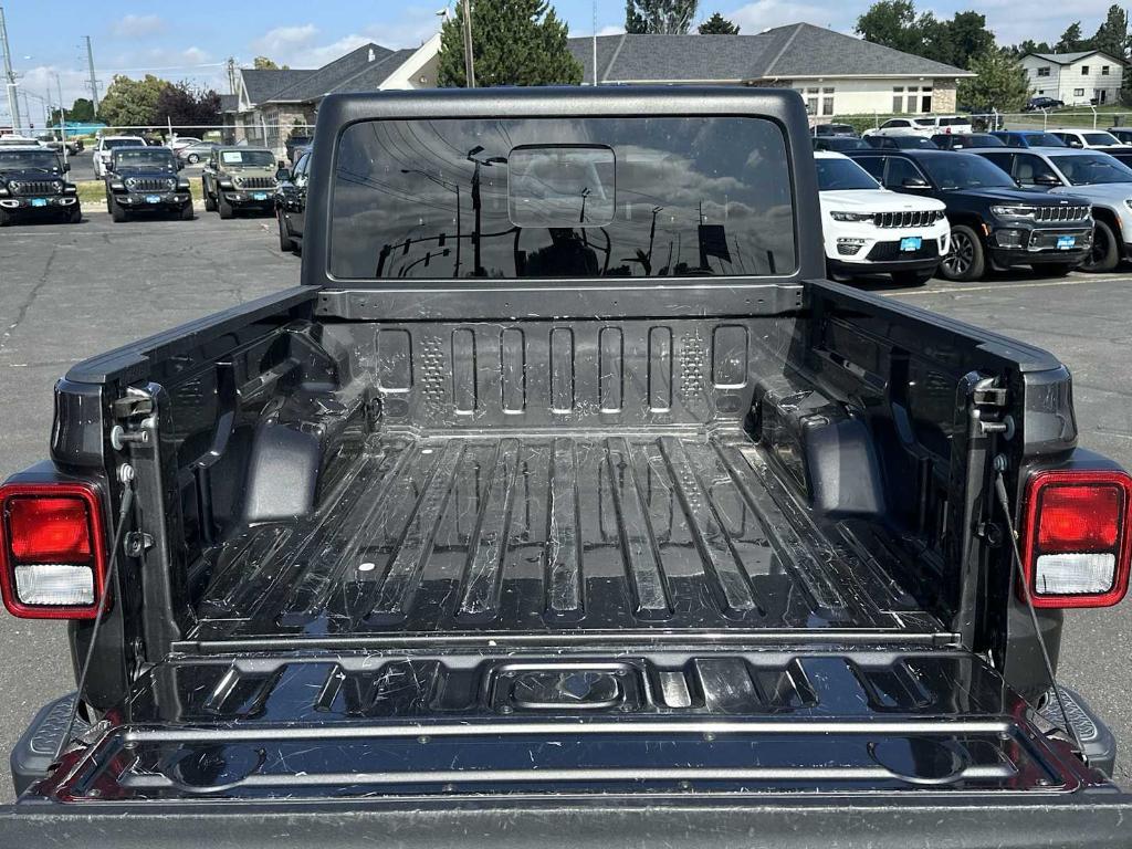 used 2023 Jeep Gladiator car, priced at $30,892