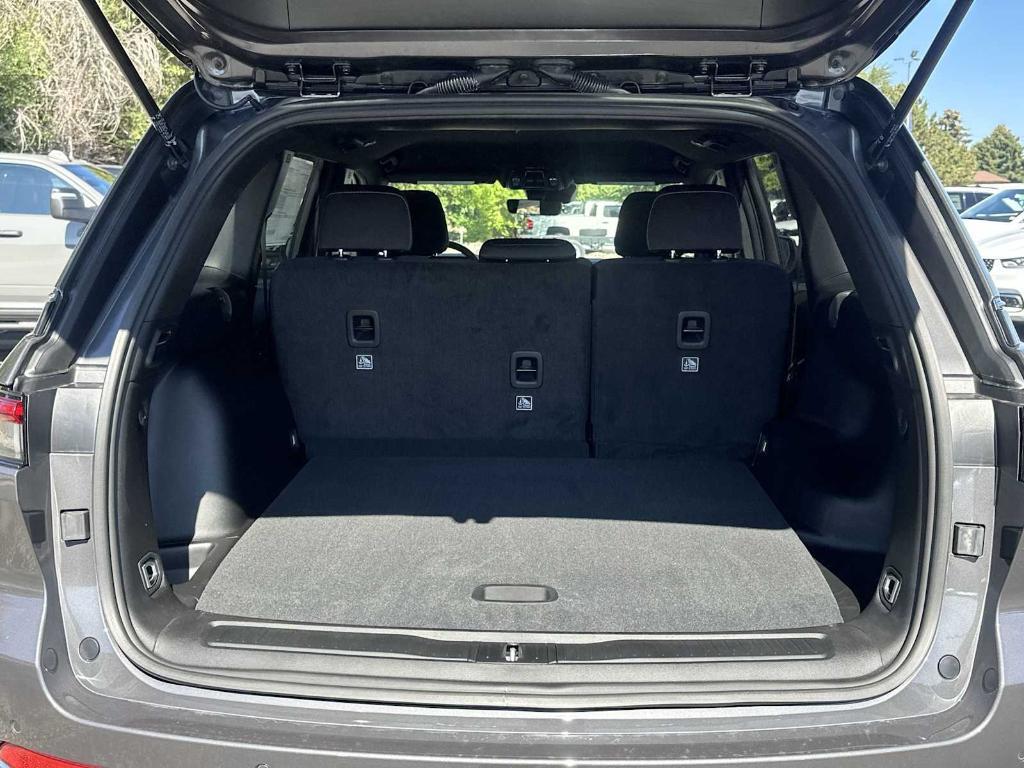 new 2025 Jeep Grand Cherokee car, priced at $35,321