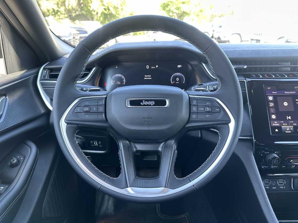 new 2025 Jeep Grand Cherokee car, priced at $35,321