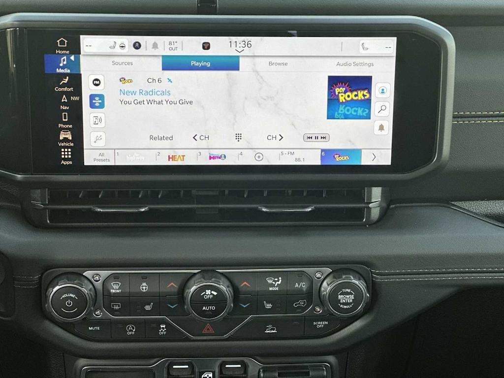 new 2025 Jeep Gladiator car, priced at $47,761