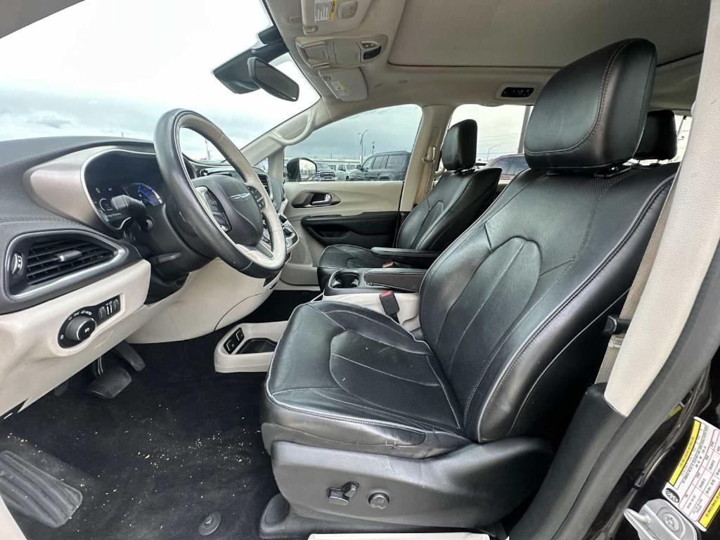 used 2018 Chrysler Pacifica Hybrid car, priced at $16,264