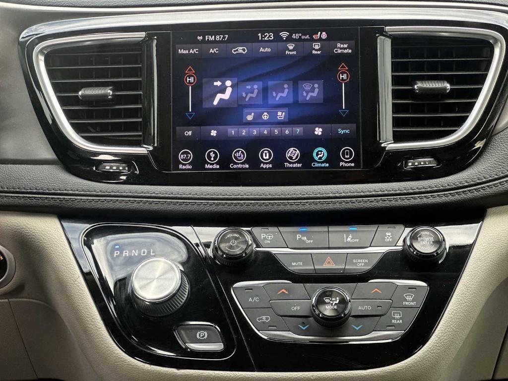 used 2018 Chrysler Pacifica Hybrid car, priced at $16,264