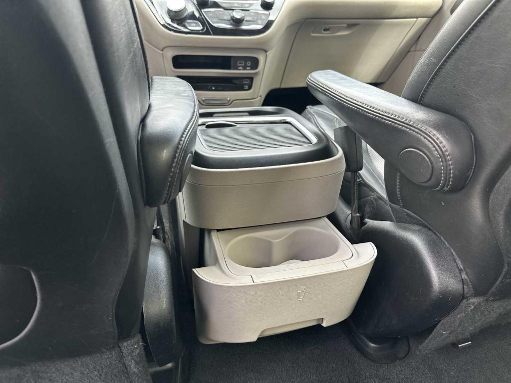 used 2018 Chrysler Pacifica Hybrid car, priced at $16,264