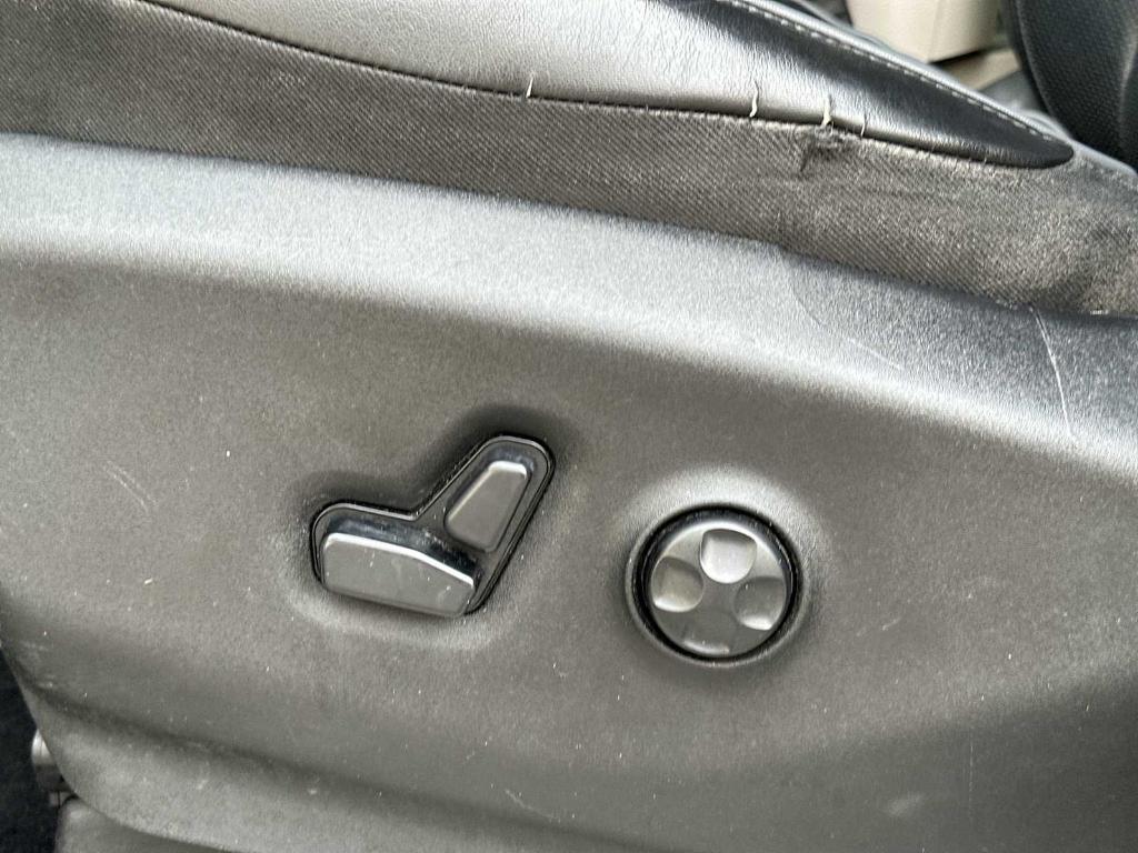 used 2018 Chrysler Pacifica Hybrid car, priced at $16,264