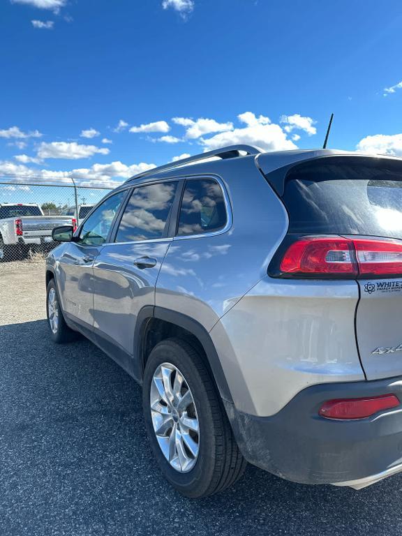used 2017 Jeep Cherokee car, priced at $10,324