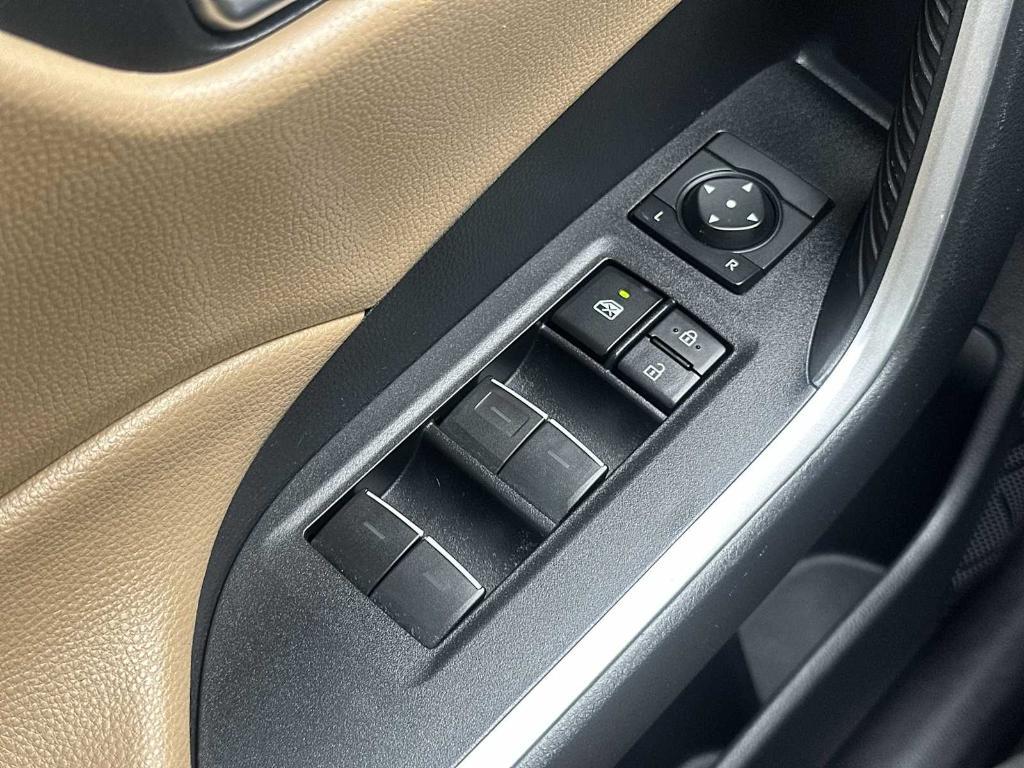 used 2022 Toyota RAV4 Hybrid car, priced at $25,463
