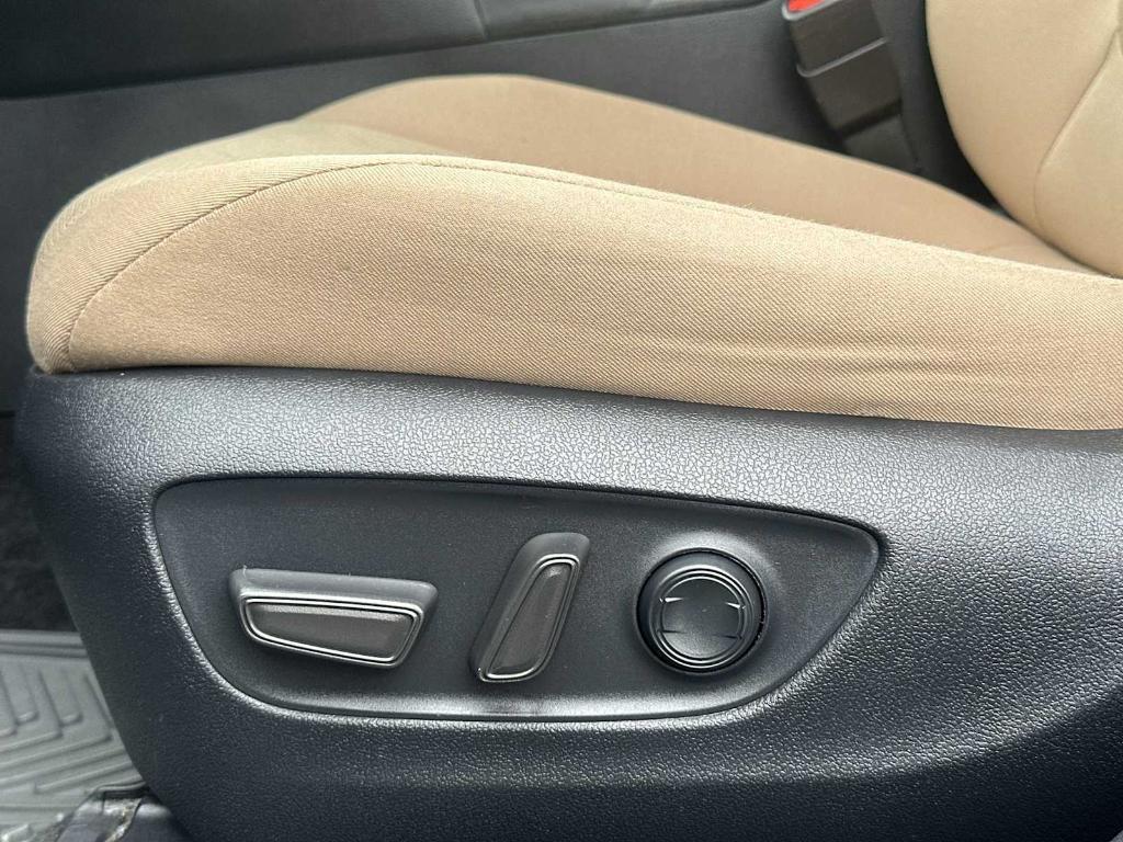 used 2022 Toyota RAV4 Hybrid car, priced at $25,463