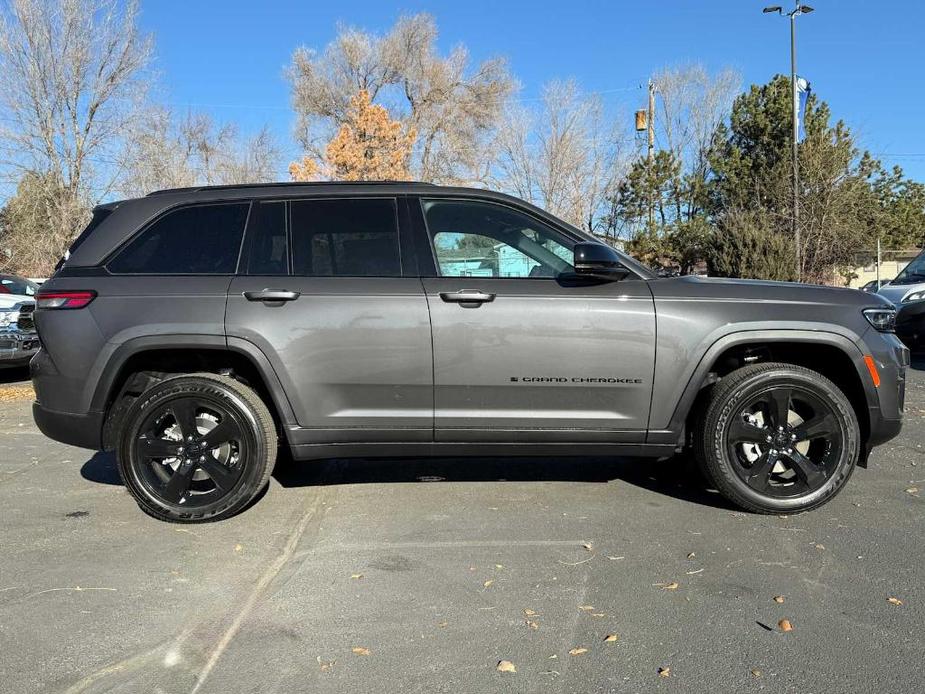 new 2024 Jeep Grand Cherokee car, priced at $38,633