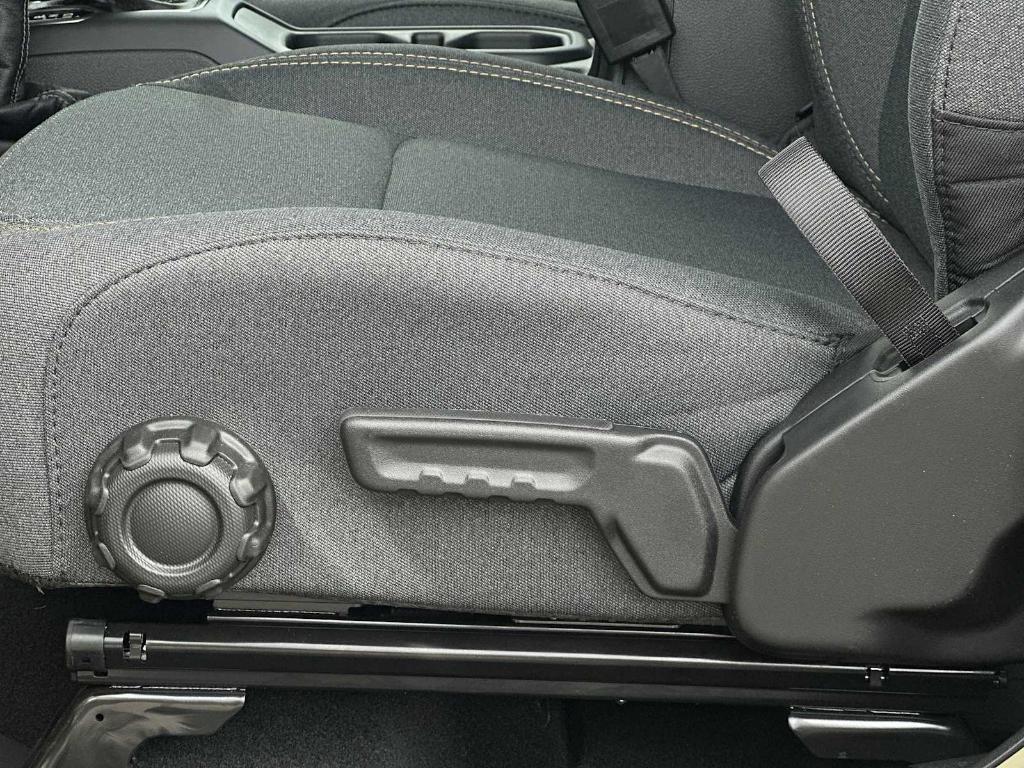 new 2025 Jeep Wrangler car, priced at $41,758