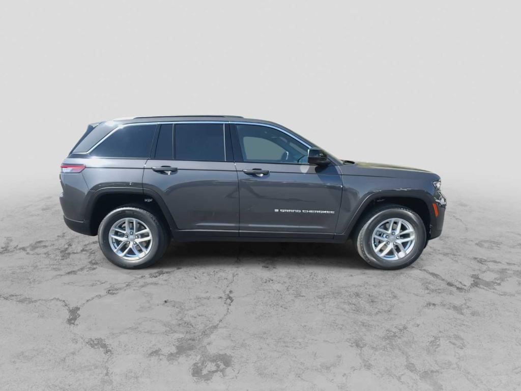 new 2025 Jeep Grand Cherokee car, priced at $36,540