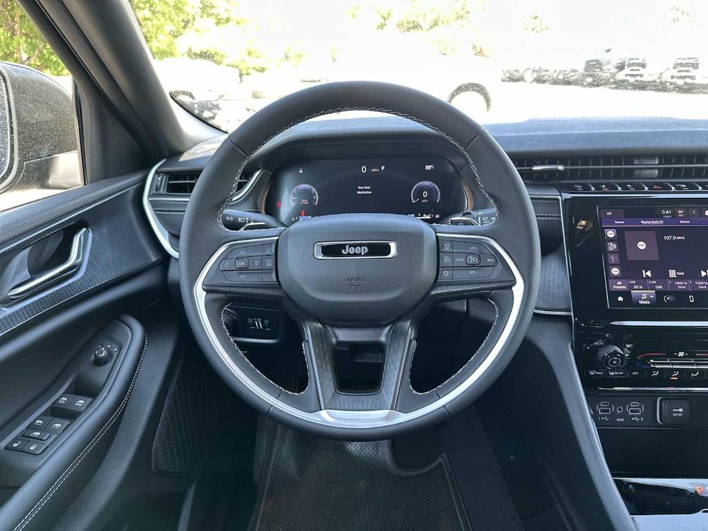 new 2025 Jeep Grand Cherokee car, priced at $36,540
