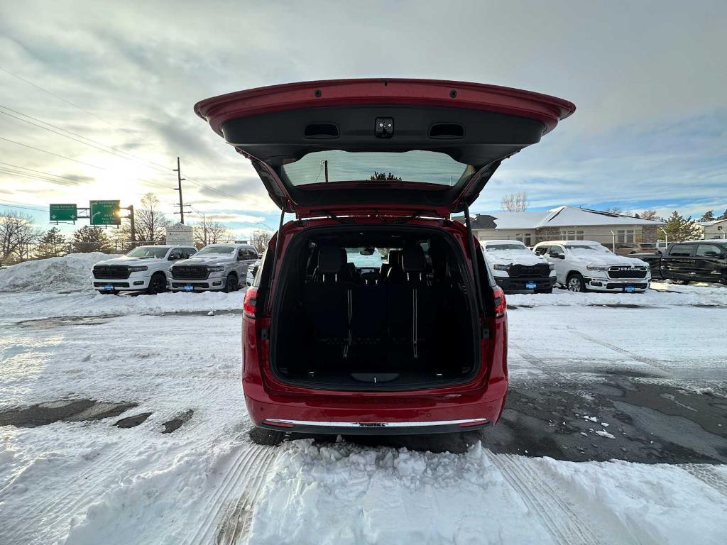 new 2025 Chrysler Pacifica car, priced at $42,050