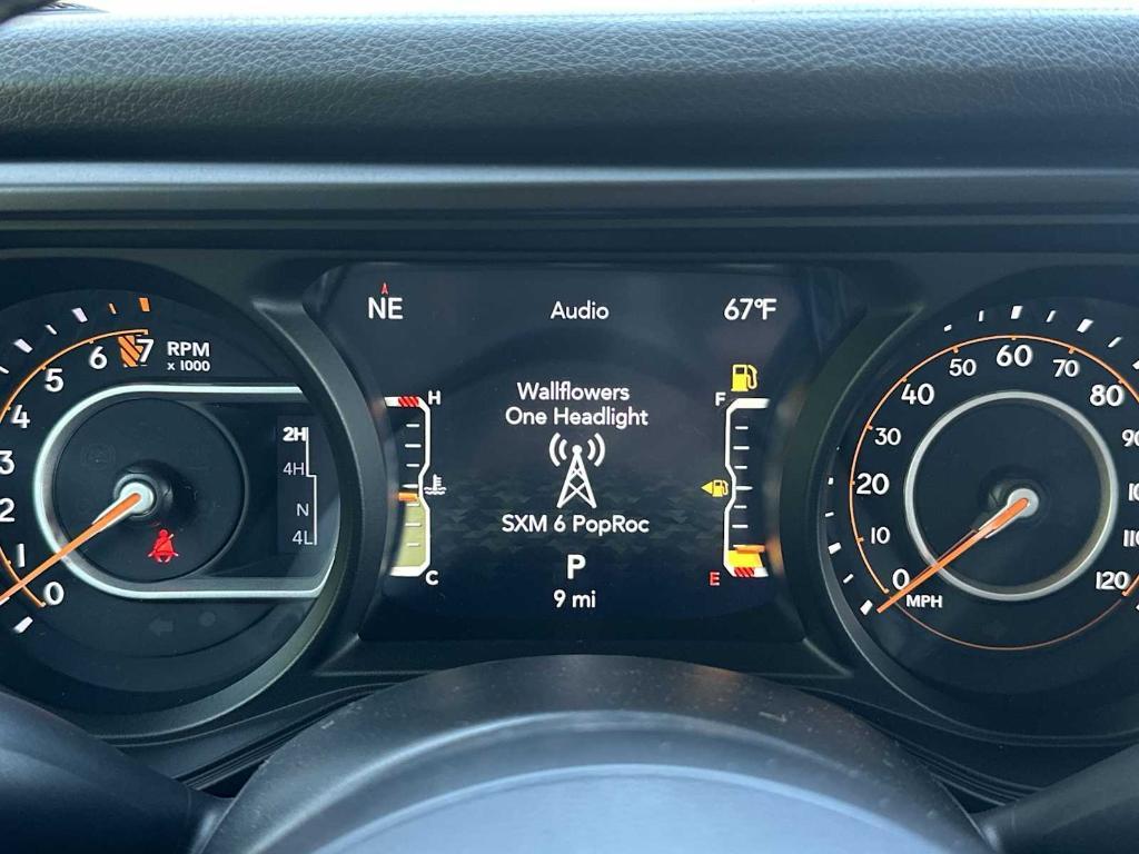 new 2025 Jeep Gladiator car, priced at $43,949