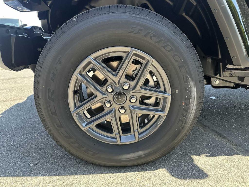 new 2025 Jeep Gladiator car, priced at $43,949