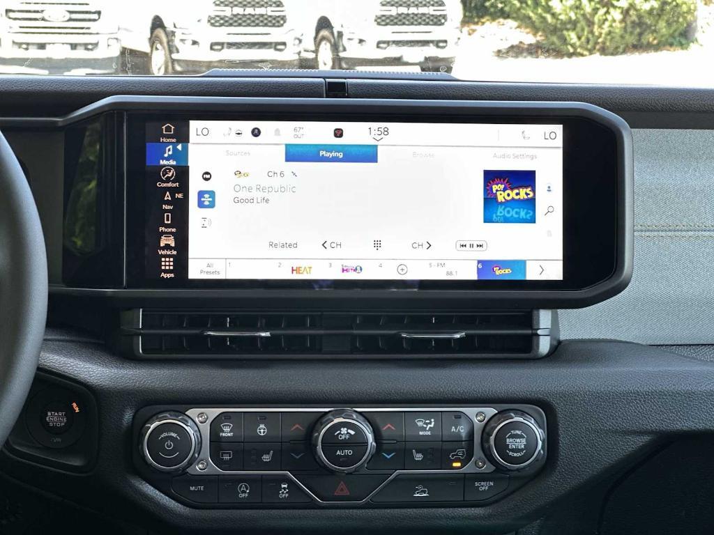 new 2025 Jeep Gladiator car, priced at $43,949