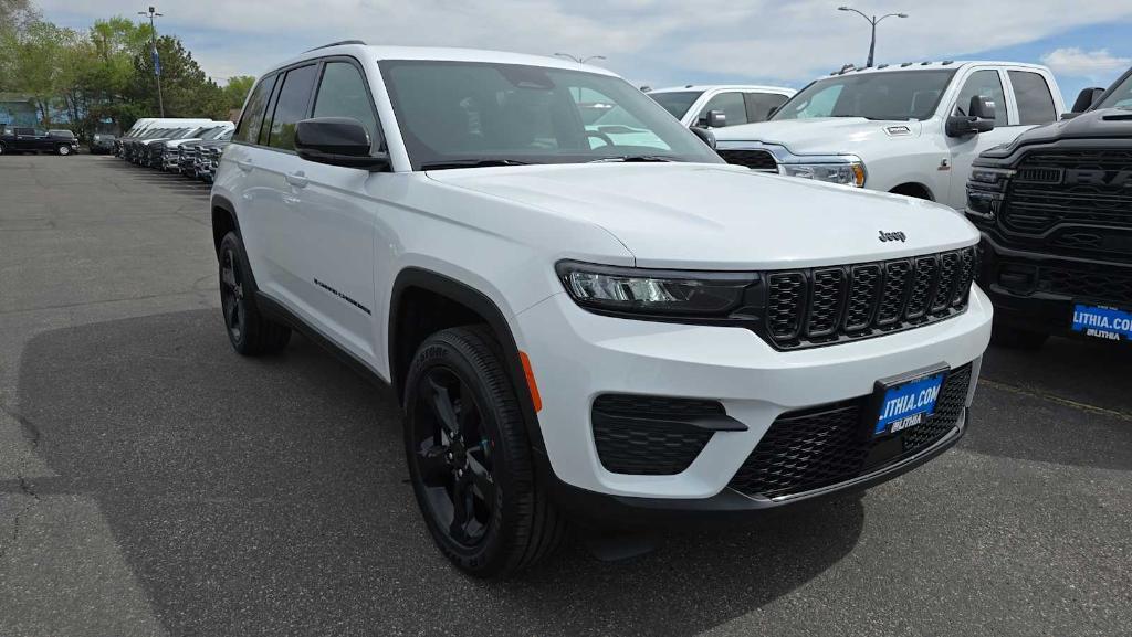 new 2025 Jeep Grand Cherokee car, priced at $42,760