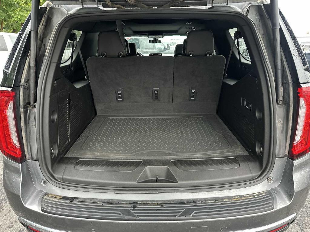 used 2022 GMC Yukon XL car, priced at $42,723