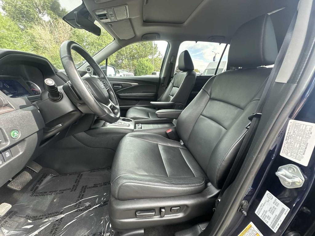 used 2022 Honda Pilot car, priced at $35,370