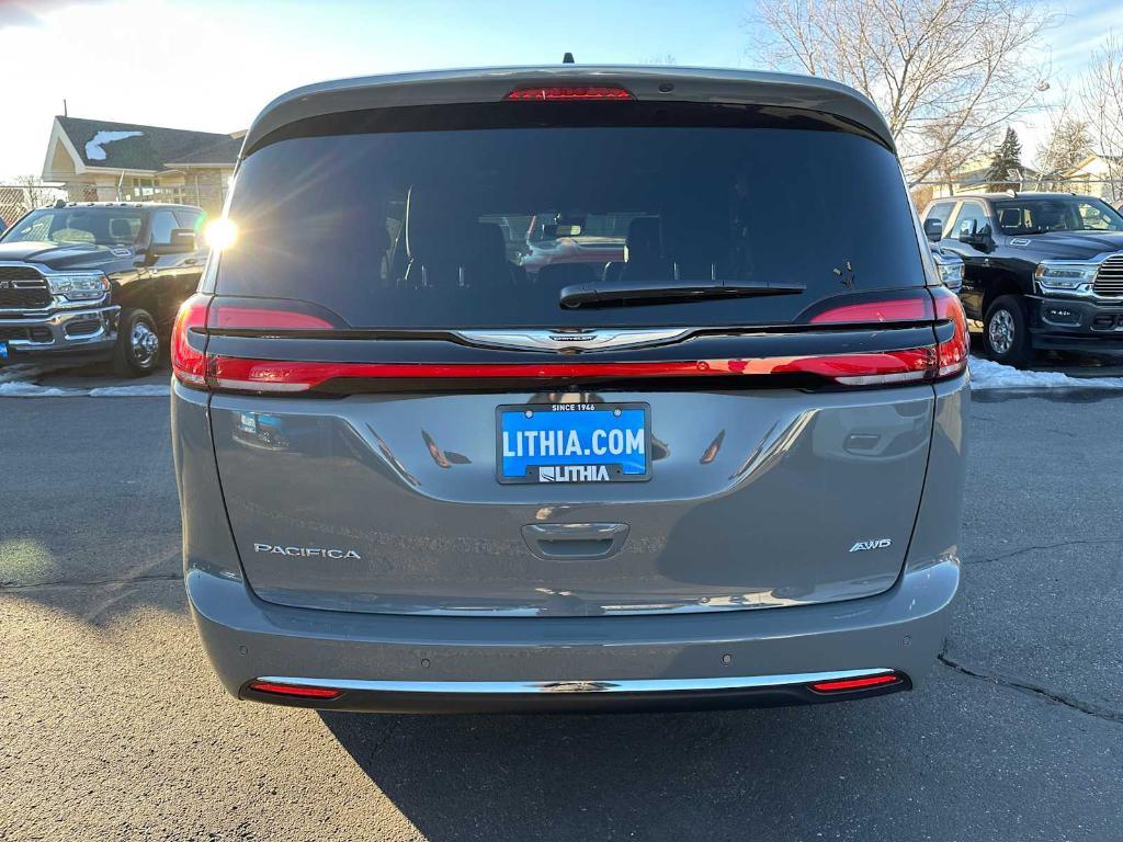 new 2025 Chrysler Pacifica car, priced at $42,754