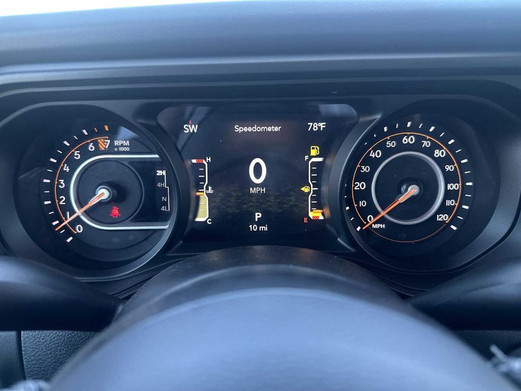 new 2025 Jeep Gladiator car, priced at $52,053