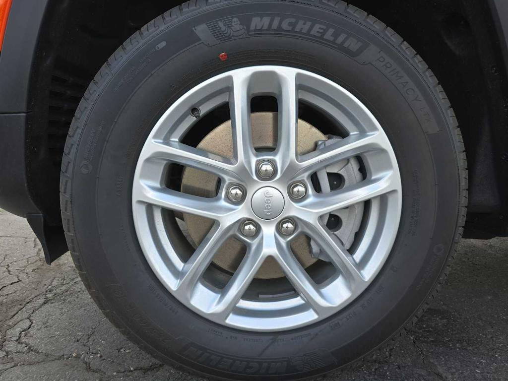 new 2025 Jeep Grand Cherokee L car, priced at $43,424