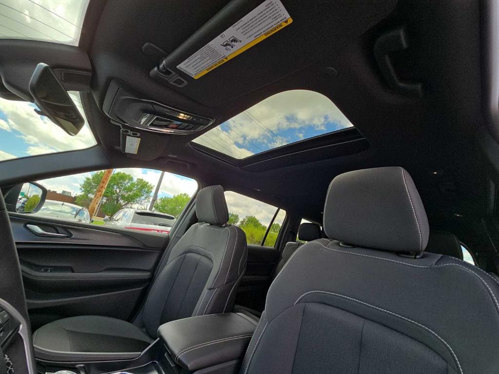 new 2025 Jeep Grand Cherokee L car, priced at $43,424