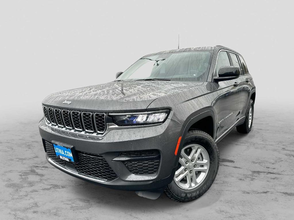 new 2025 Jeep Grand Cherokee car, priced at $38,375