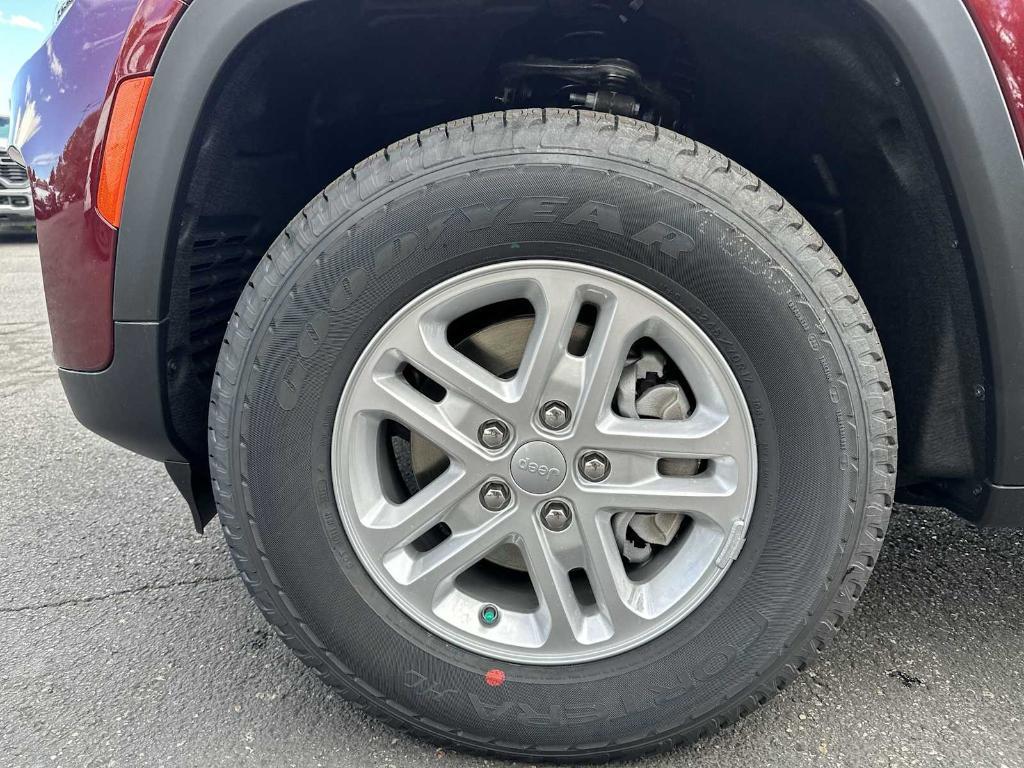 new 2025 Jeep Grand Cherokee car, priced at $35,454