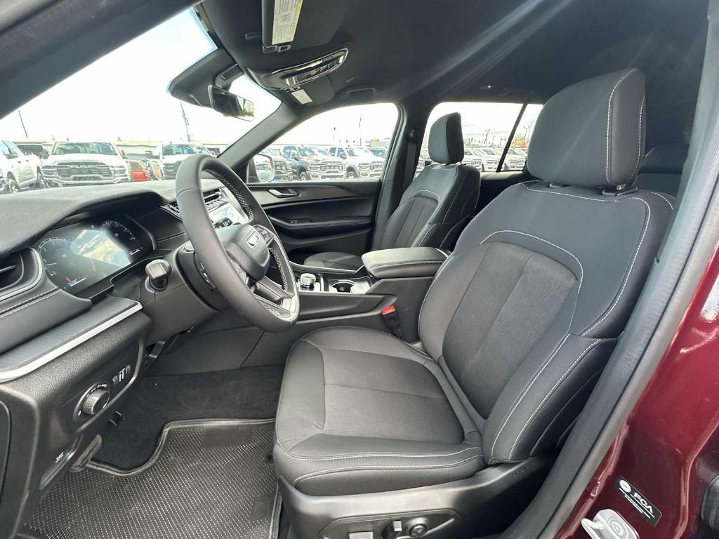 new 2025 Jeep Grand Cherokee car, priced at $35,454