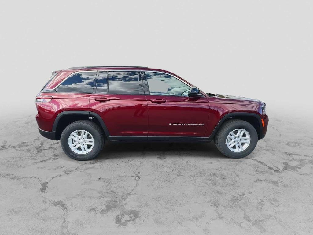 new 2025 Jeep Grand Cherokee car, priced at $35,454