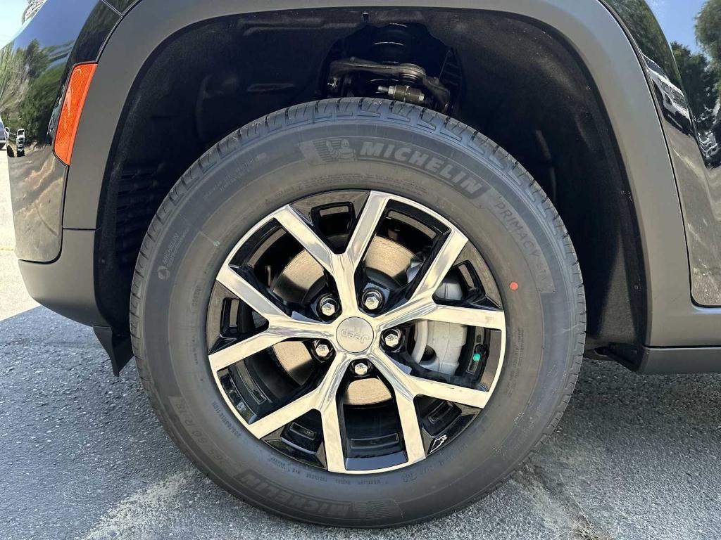 new 2025 Jeep Grand Cherokee car, priced at $45,708