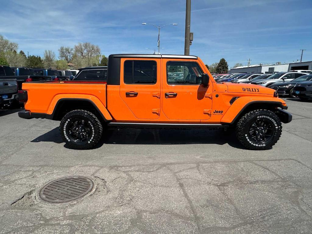 new 2025 Jeep Gladiator car, priced at $48,477