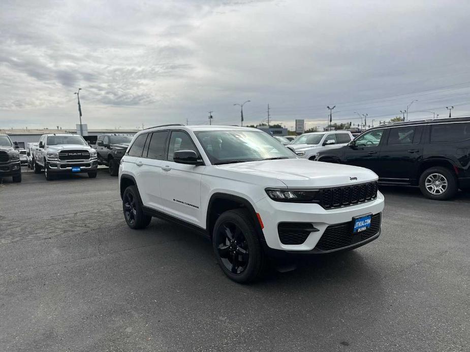 new 2024 Jeep Grand Cherokee car, priced at $45,124