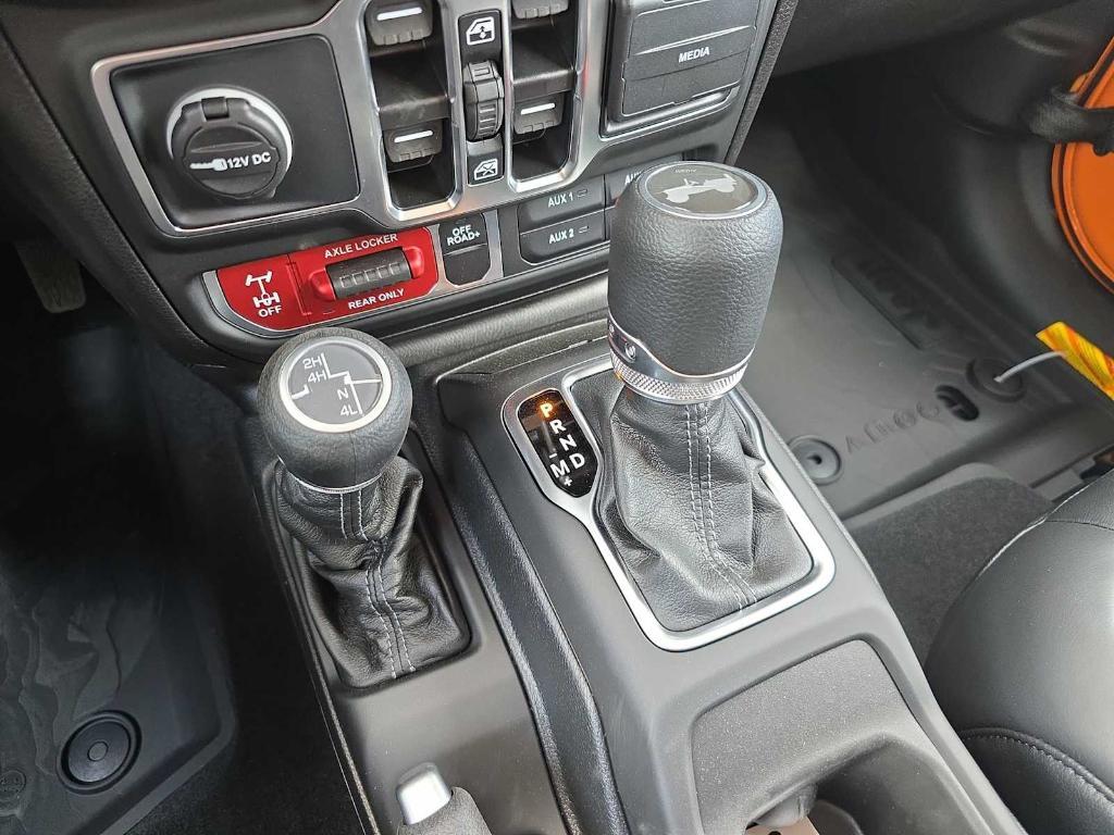 new 2025 Jeep Wrangler car, priced at $52,380
