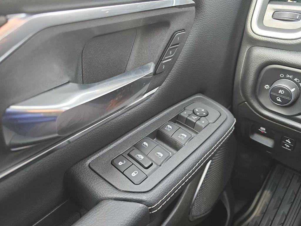 new 2025 Ram 1500 car, priced at $53,952